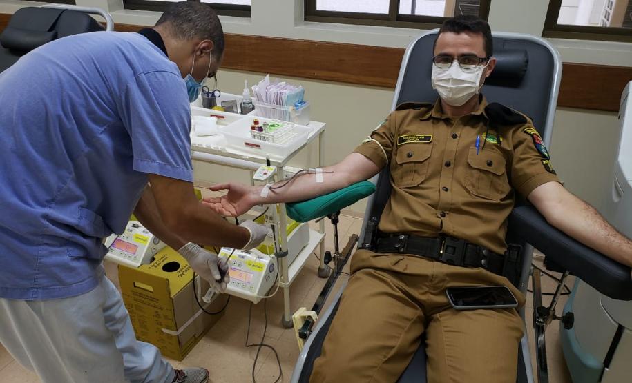 Policiais militares fazem doação de sangue coletiva no Norte do estado pelo Dia Mundial do Doador de Sangue