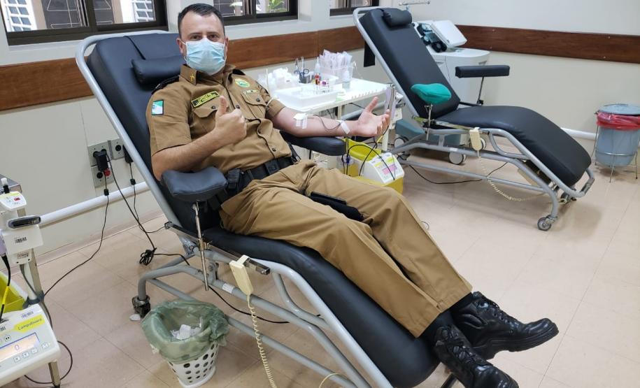 Policiais militares fazem doação de sangue coletiva no Norte do estado pelo Dia Mundial do Doador de Sangue