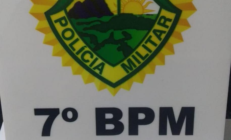 No Noroeste do estado, PM prende dupla e apreende simulacro e quase R$ 4 mil em dinheiro
