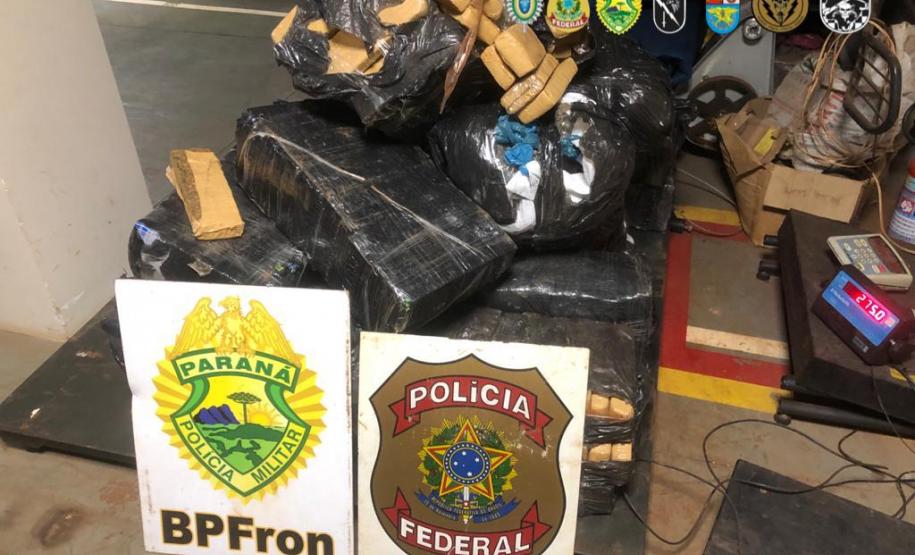 Equipes da Operação Hórus apreendem 300 quilos de maconha em Guaíra (PR)