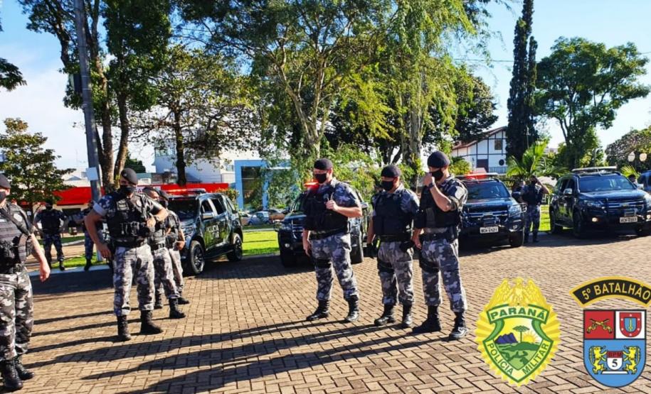 Durante Operação Saturação, 5º Batalhão apreende drogas e encaminha cinco pessoas, no Norte do Paraná