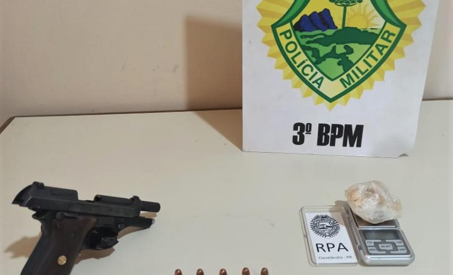 Oito armas são apreendidas e três foragidos da justiça encaminhados pela PM durante o fim de semana