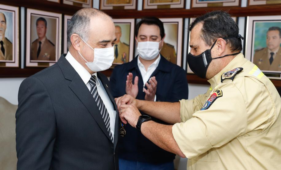 Governador agradece trabalho dos bombeiros do Paraná