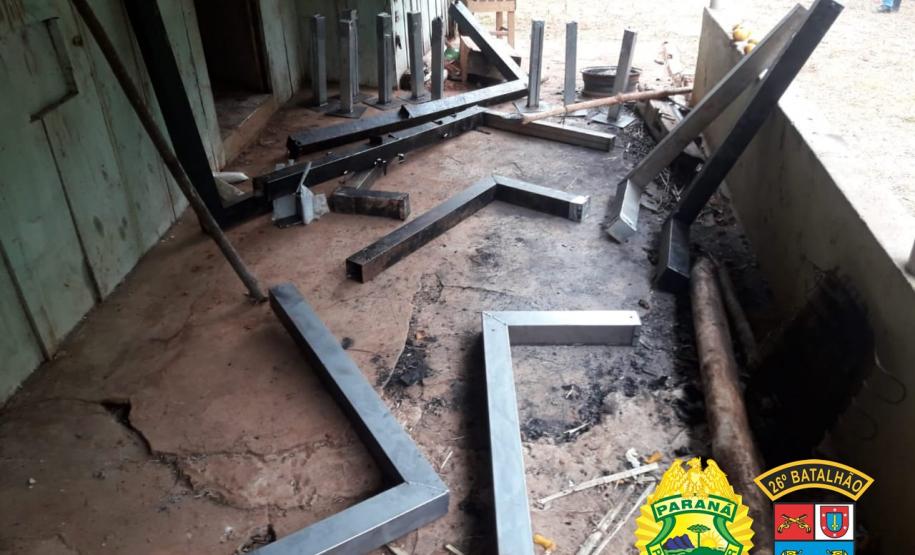 Nos Campos Gerais, PM encontra artefatos explosivos e miguelitos após denúncia anônima