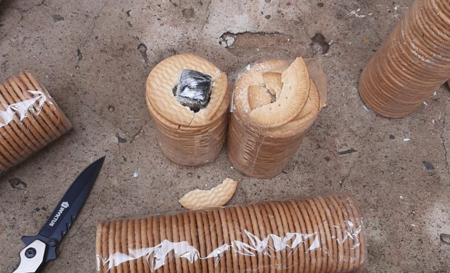 PM e Depen apreendem maconha, cocaína e LSD que seriam entregues a preso de Francisco Beltrão