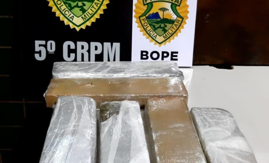 BOPE prende mulher e apreende quase sete quilos de maconha durante Operação Metrópolis