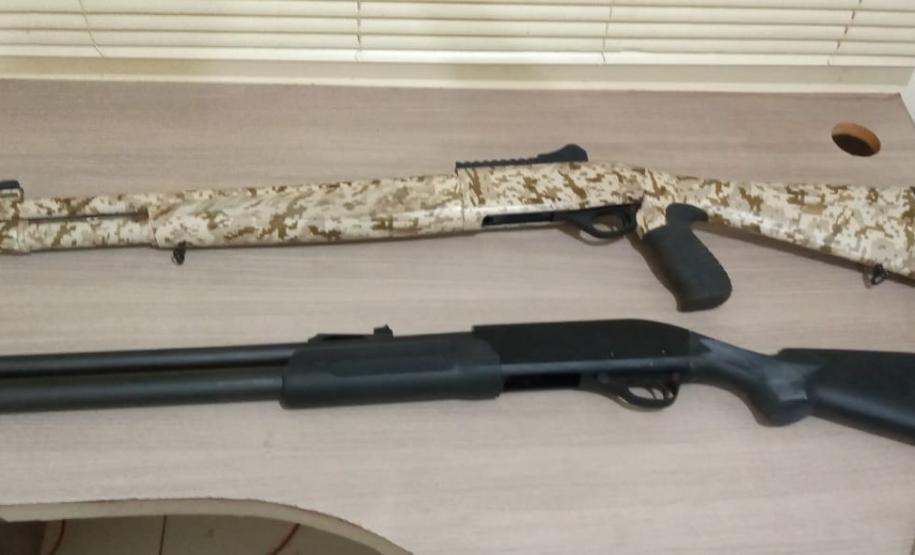 PM apreende 751 quilos de maconha e duas espingardas após denúncia em Toledo (PR)