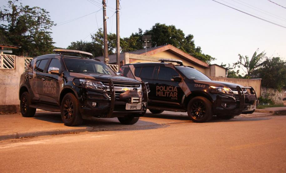 PM prende quatro pessoas envolvidas com tráfico de drogas no Litoral durante Operação Ankle