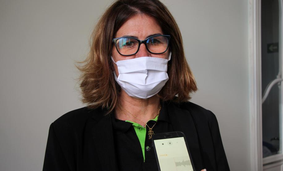 Policiais militares recebem cartas escritas por alunos do Colégio Senhora de Fátima em Curitiba