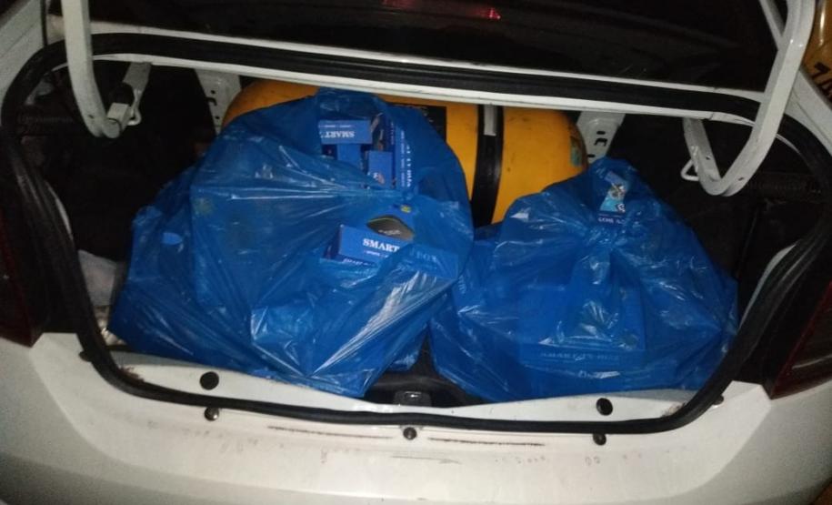 Abordagens do BPFron resultam em cigarros e duas pistolas apreendidas no Oeste do estado