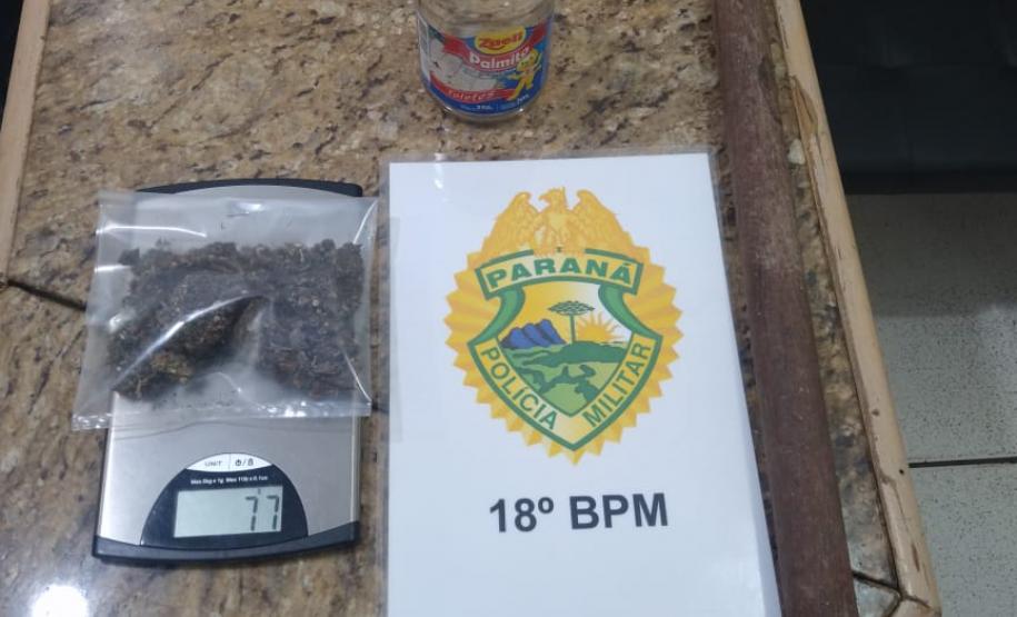 No Norte do estado, PM prende quatro pessoas e apreende mais de dois quilos de maconha e 52 pedras de crack em situações distintas