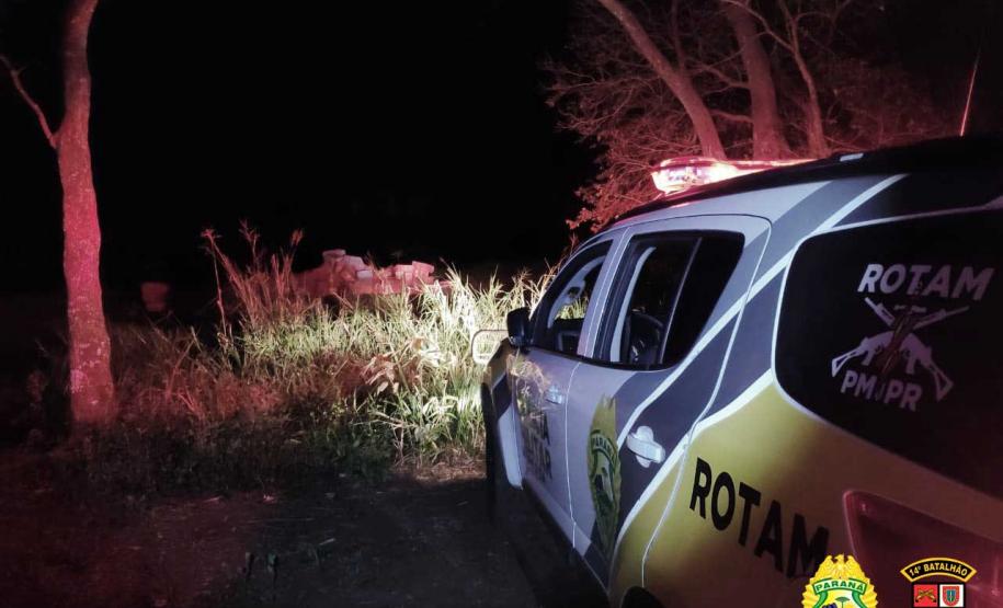 No Oeste do estado, ROTAM apreende carreta carregada com 139 caixas de cigarros contrabandeados