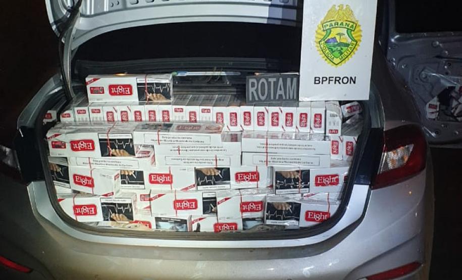 BPFron apreende carro carregado com cigarros contrabandeados no Oeste do estado
