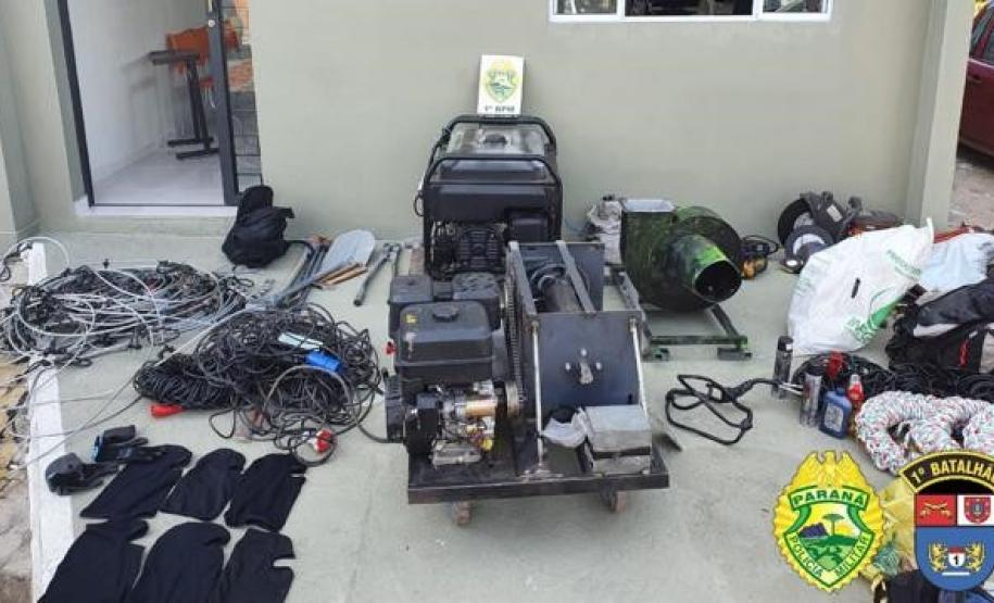 1º BPM localiza e Esquadrão Antibombas recolhe mais de 160 quilos de explosivos em Ponta Grossa (PR)