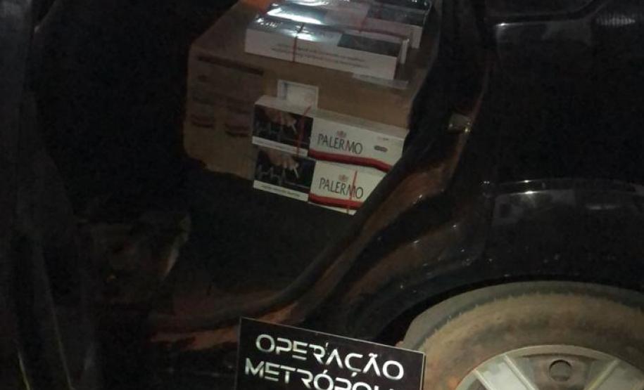 No Oeste do estado, PM prende homem e apreende três carros carregados com cigarros contrabandeados