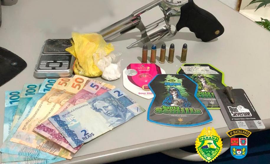 Equipes da PM do Noroeste do estado apreendem dois revólveres e 15 pés de maconha durante o fim de semana