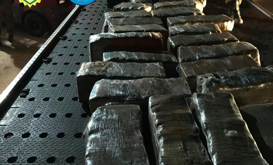 Durante a Operação Hórus, BPFron apreende mais de 600 quilos de maconha escondida em carga de algodão