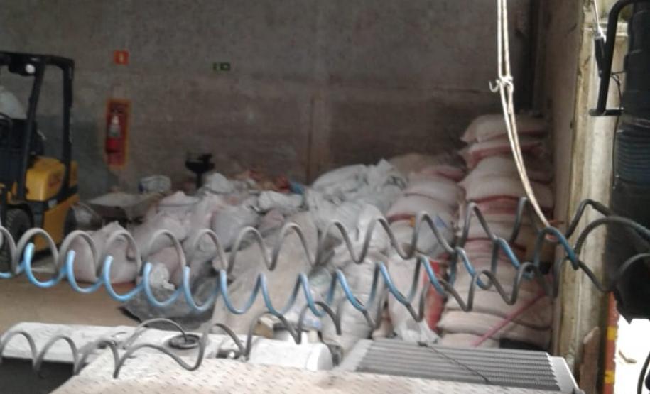 PM prende três ao recuperar carga e caminhão em Paranaguá, no Litoral do estado