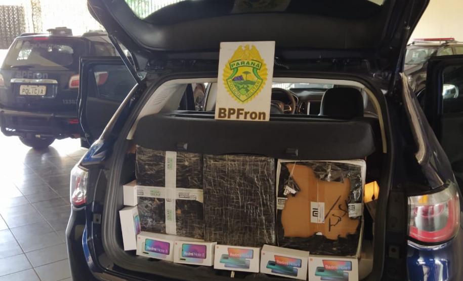 Abordagens do BPFron terminam com 296 celulares contrabandeados apreendidos no Oeste do PR