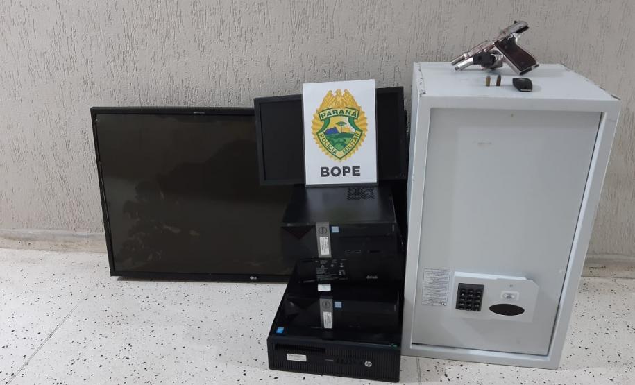 BOPE apreende pistolas e recupera van roubada na Capital