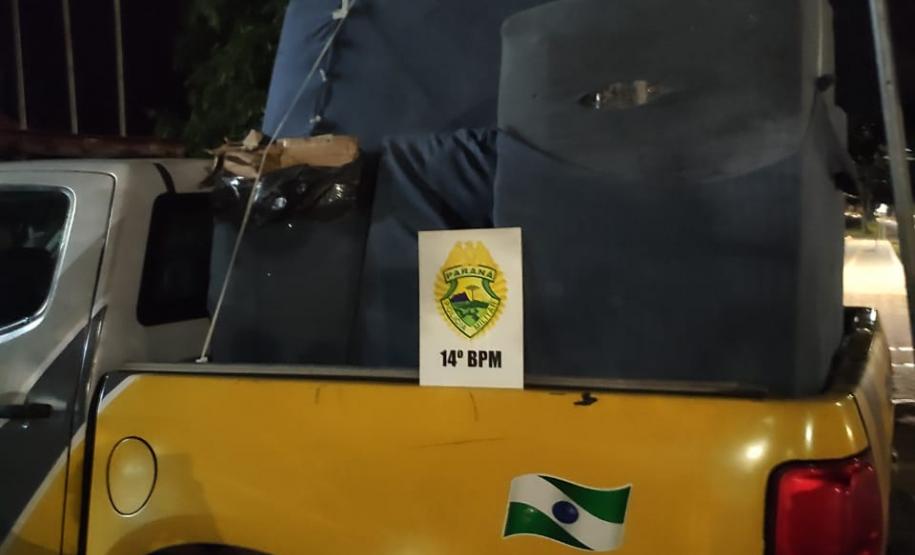 Em Itaipulândia (PR), PM apreende cigarros e mercadorias contrabandeadas do Paraguai