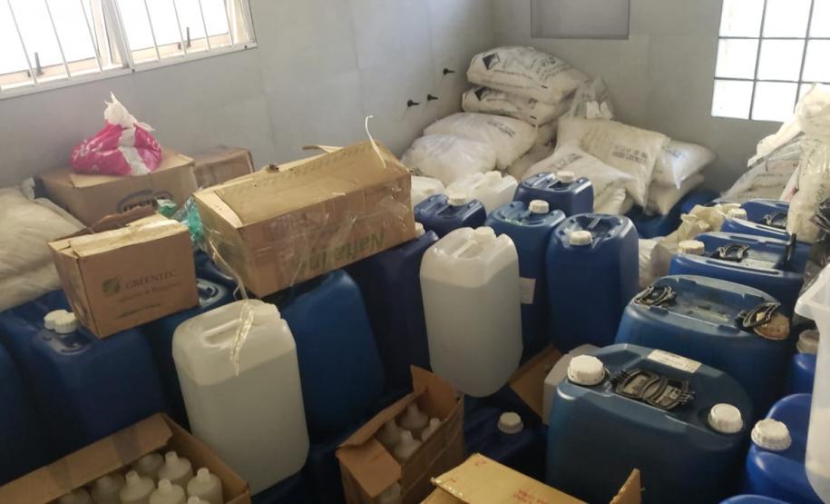 PM descobre laboratório de drogas e prende dois envolvidos no Botiatuvinha, em Curitiba