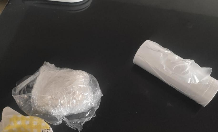 PM descobre laboratório de drogas e prende dois envolvidos no Botiatuvinha, em Curitiba