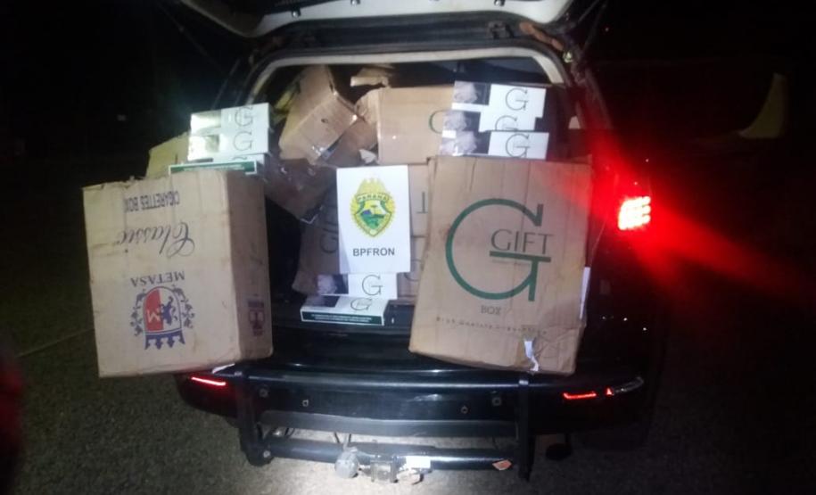 Na região de fronteira, BPFron localiza 162 garrafas de vinhos e 350 pacotes de cigarros contrabandeados durante a Operação Hórus