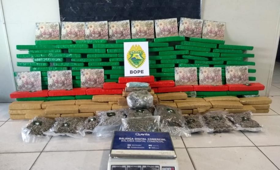 BOPE encontra maconha, drogas sintéticas e armas durante abordagens em Curitiba