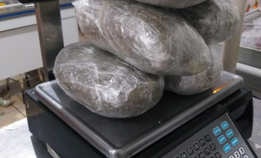 No Noroeste do estado, BPRv apreende mais de 200 quilos de maconha em situações distintas