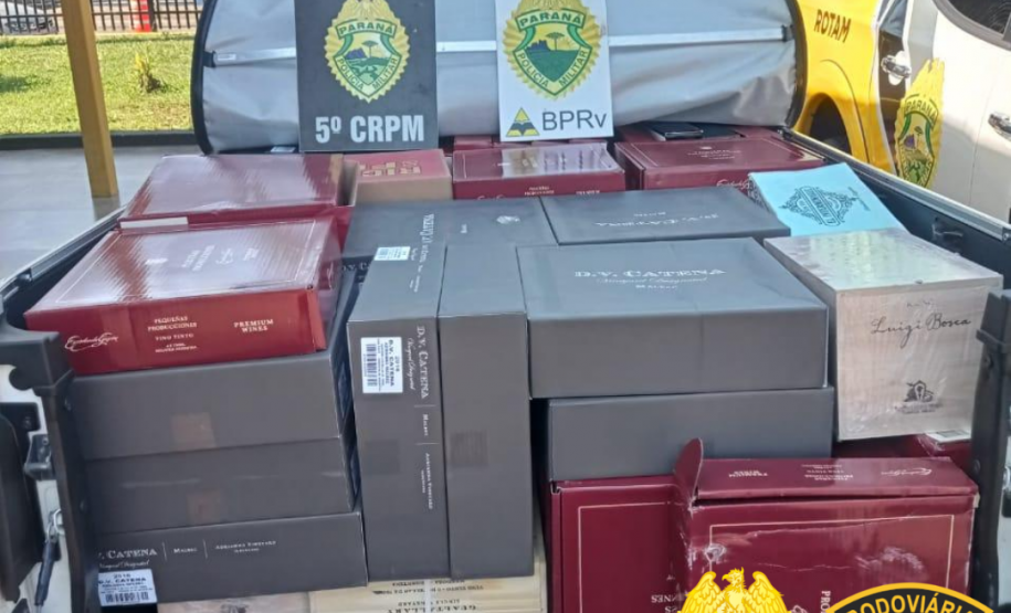 Vinhos contrabandeados são apreendidos pelo BPRv em Assis Chateaubriand (PR)