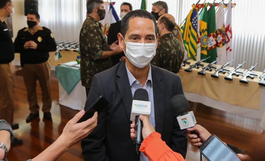 Estado recebe 100 fuzis do Exército para reforçar segurança pública