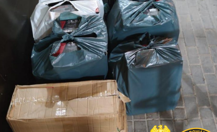 Em situações distintas, BPRv apreende 17 mil maços de cigarros e produtos contrabandeados em ônibus de turismo