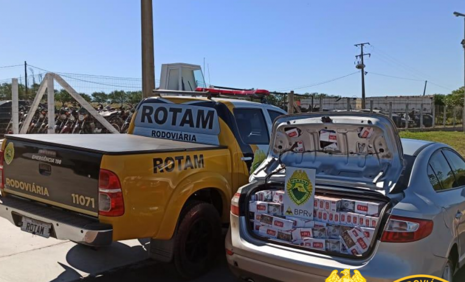 No Noroeste do estado, PM apreende carro carregado com 25 caixas de cigarros contrabandeados