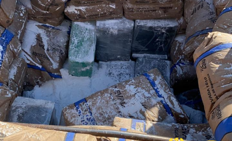 Mais de 1,3 tonelada de maconha que estava escondida em carga de amido de milho é apreendida pelo BPRV no Noroeste do estado