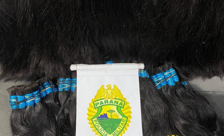 Cabelo humano é apreendido pelo BPRv durante fiscalização em Cruzeiro do Oeste (PR)