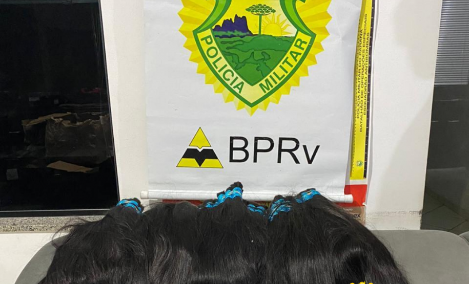 Cabelo humano é apreendido pelo BPRv durante fiscalização em Cruzeiro do Oeste (PR)