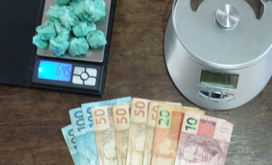 Em situações distintas, PM prende dois homens e apreende espingarda artesanal e drogas no Norte Pioneiro do Paraná