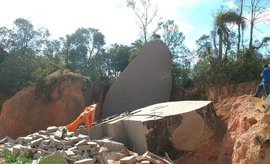 Desmate e exploração mineral em Bocaiúva do Sul (PR) são constatados durante ação da Polícia Ambiental