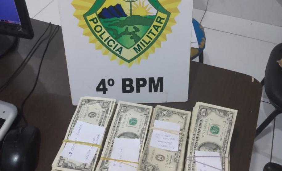 PM recupera carro e apreende U$ 145 mil dólares ao atender ocorrência de perturbação do sossego em Maringá (PR)