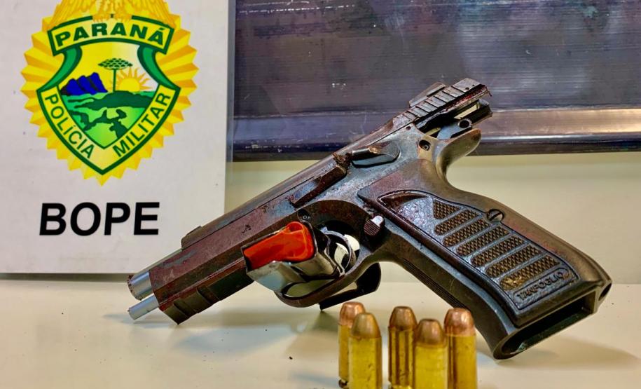 BOPE prende dois homens e apreende duas armas de fogo e um simulacro em Curitiba e na RMC