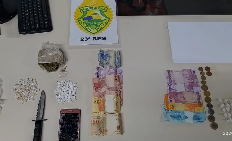 Na CIC, PM flagra duas situações de tráfico de drogas e encaminha três envolvidos