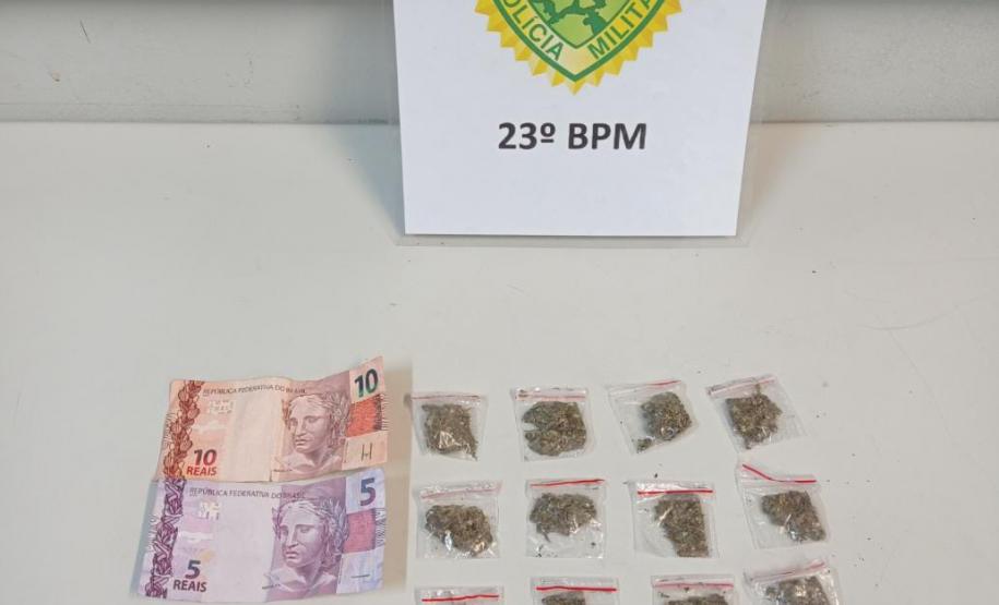 PM apreende drogas e recupera carro roubado na CIC, em Curitiba