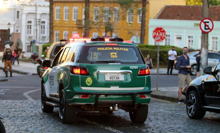 Inédito desfile motorizado da PM passa por cartões-postais da capital em alusão aos 166 anos da Corporação