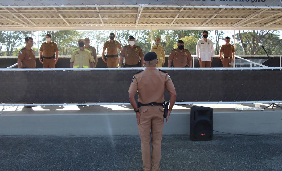 Alunos do 1º ano do CFO recebem as boas vindas do Comandante-Geral da Corporação na APMG, em São José dos Pinhais (PR)