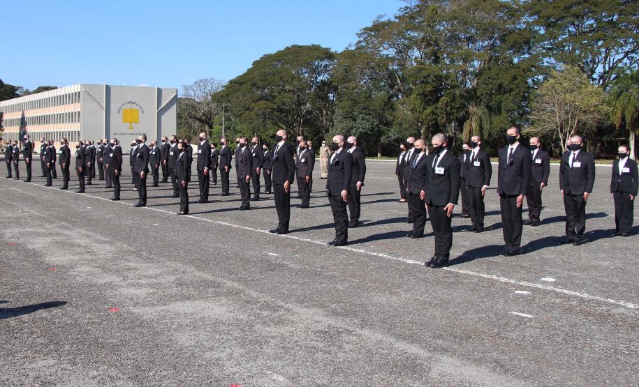 Alunos do 1º ano do CFO recebem as boas vindas do Comandante-Geral da Corporação na APMG, em São José dos Pinhais (PR)