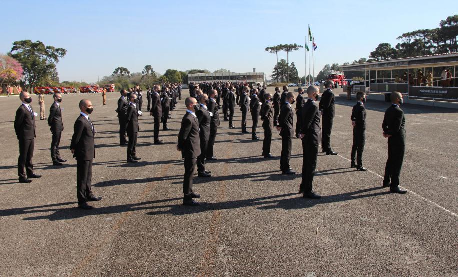 Alunos do 1º ano do CFO recebem as boas vindas do Comandante-Geral da Corporação na APMG, em São José dos Pinhais (PR)