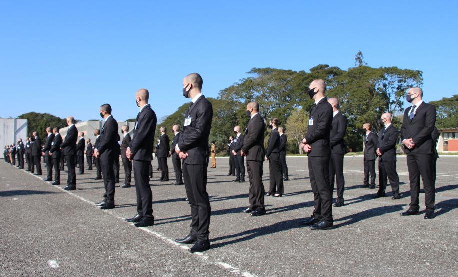 Alunos do 1º ano do CFO recebem as boas vindas do Comandante-Geral da Corporação na APMG, em São José dos Pinhais (PR)