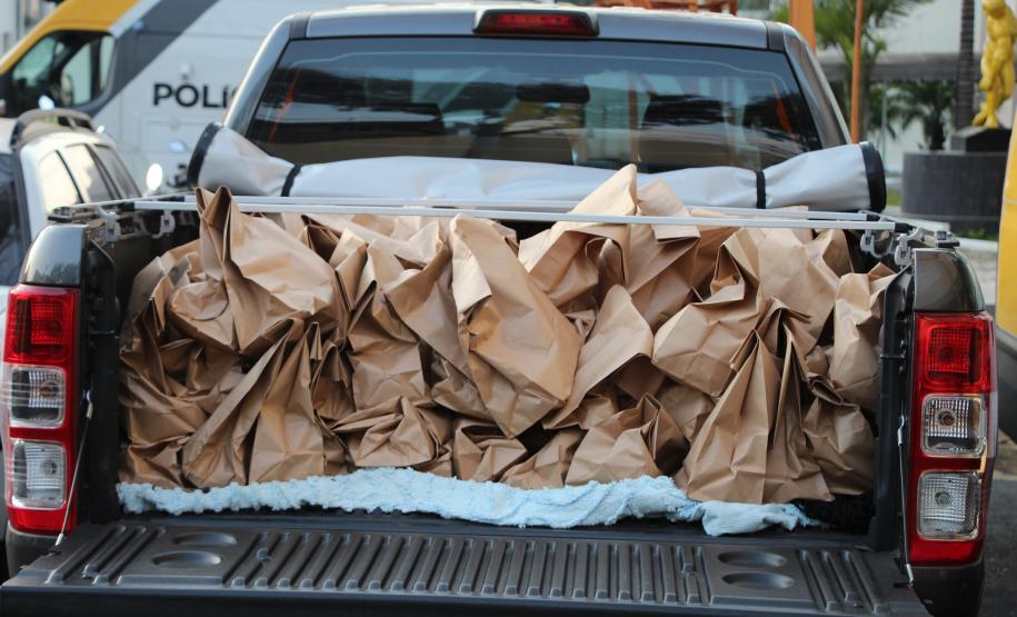 Em meio à pandemia, policiais militares criam projeto social e entregam alimentos para pessoas em situação de rua na Capital