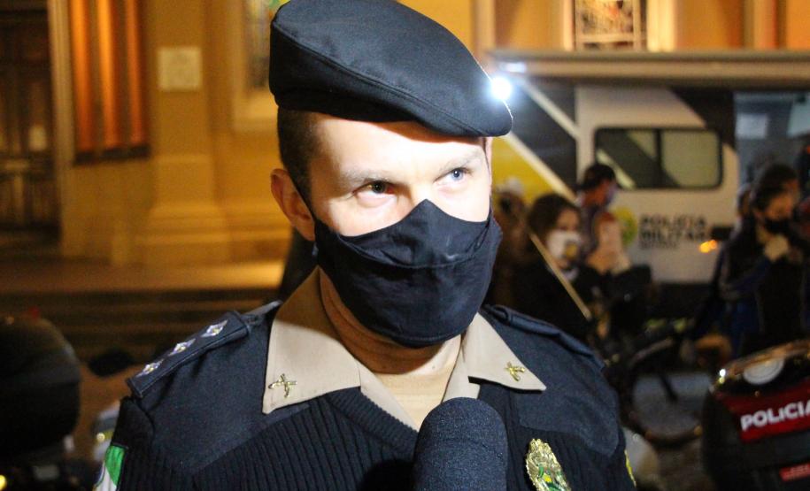 Em meio à pandemia, policiais militares criam projeto social e entregam alimentos para pessoas em situação de rua na Capital